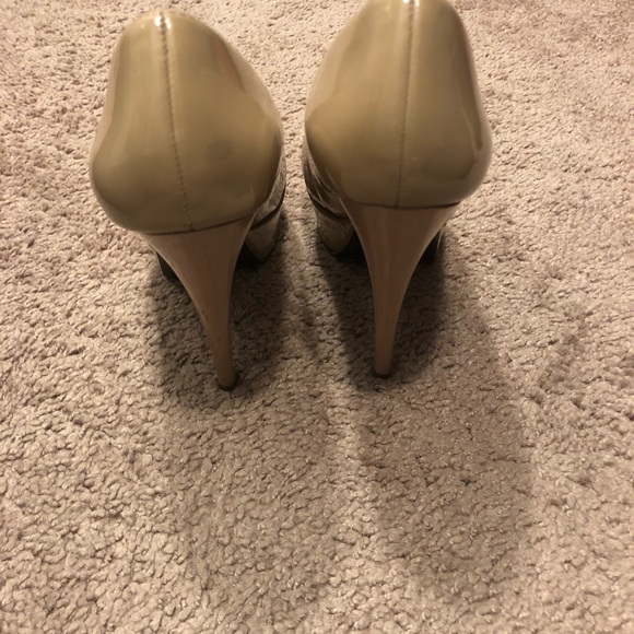 Beige high heels softly used - Picture 4 of 6